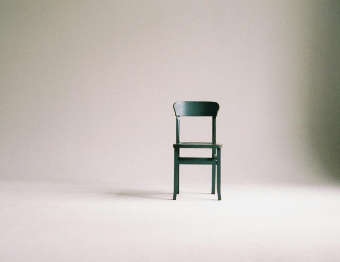 YES Talks | Living Light in a Heavy World: Minimalism in the Age of Utility and Attention YES Talks | Living Light in a Heavy World: Minimalism in the Age of Utility and Attention